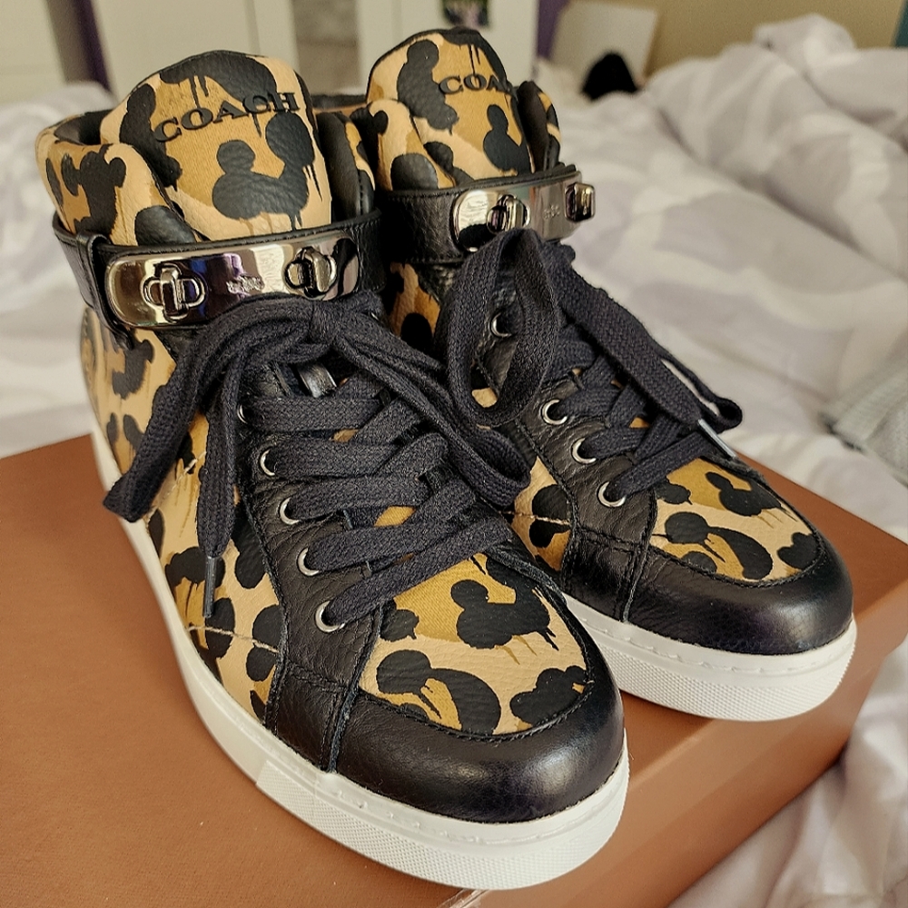 COACH - Wild Beast Richmond Hi Top Leather Sneakers.